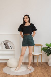 Chandler High-Waisted Pocket Shorts in Forest (XS)