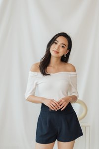 Raquel High-Waisted Tailored Short in Dark Navy (XS)