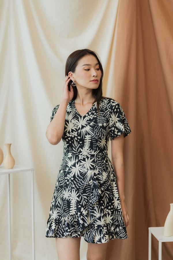 Ariana Floral Signature Ruffles Dress in Black (XS)