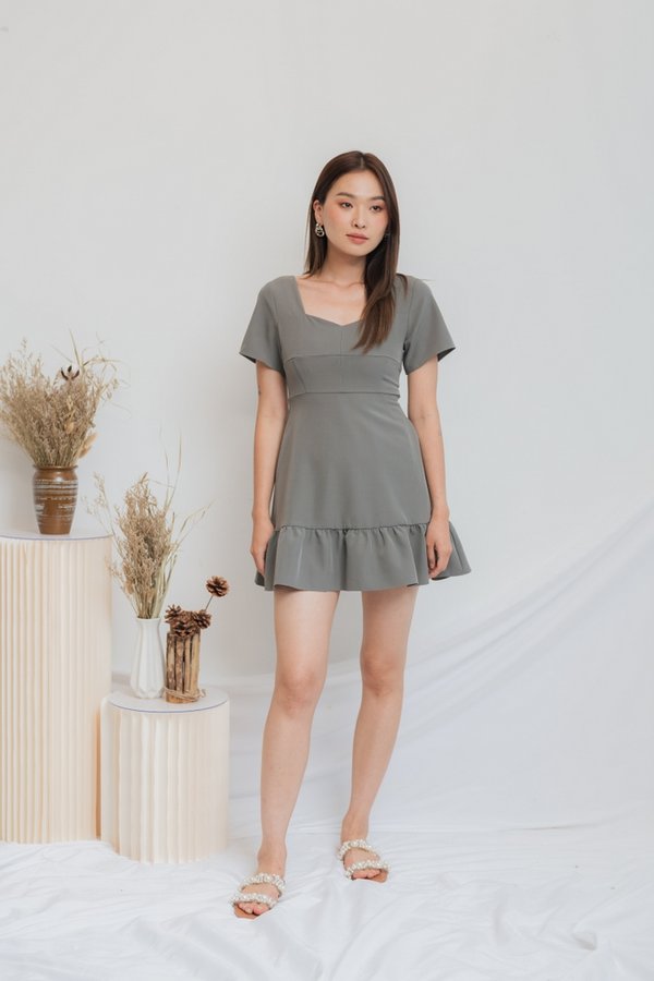 Shanelle Sweetheart Ruffled Hem Dress in Grey (XS)