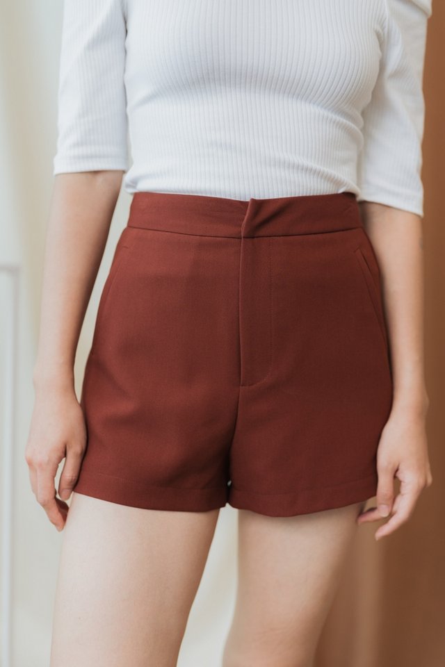 Sharley High-Waisted Tailored Shorts in Maple Brown