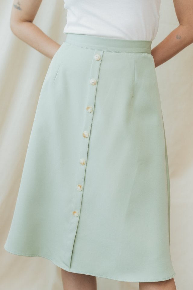 Dorothee Button Midi Skirt in Apple Green