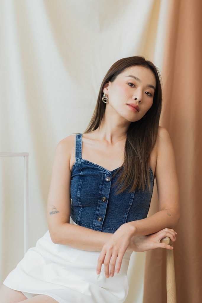 Everleigh Denim Button Crop Top in Mid Wash