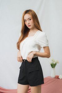 Marcella High-Waisted Pocket Shorts in Black (XS)
