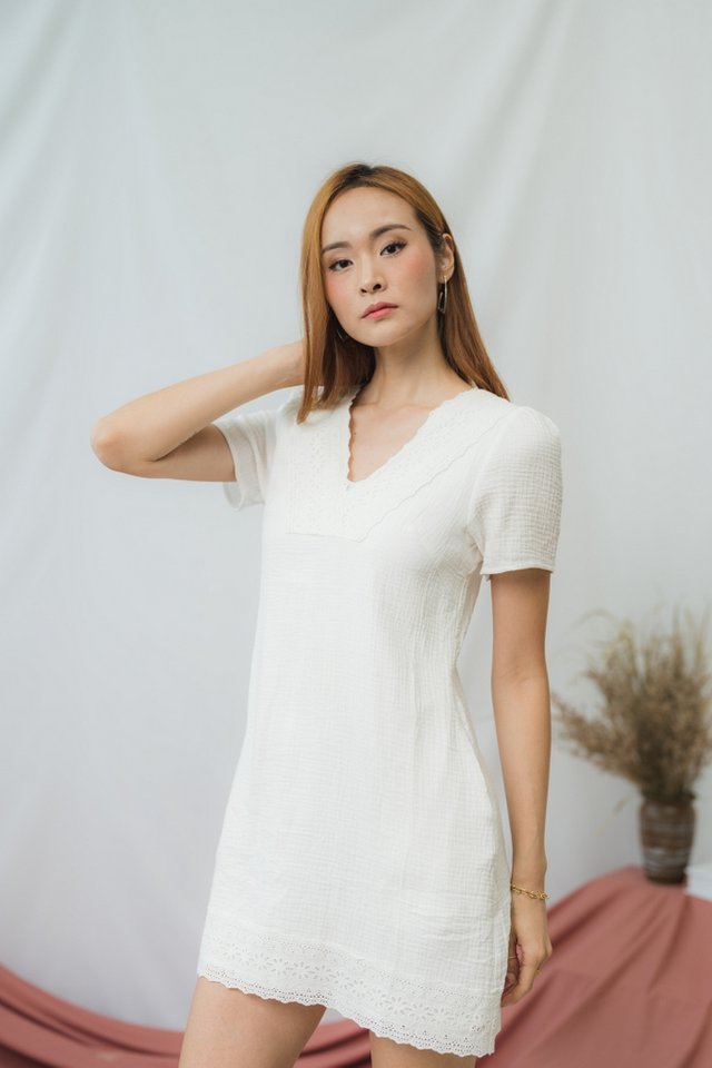 Mackenzie Eyelet Trim Dress in White (XL)