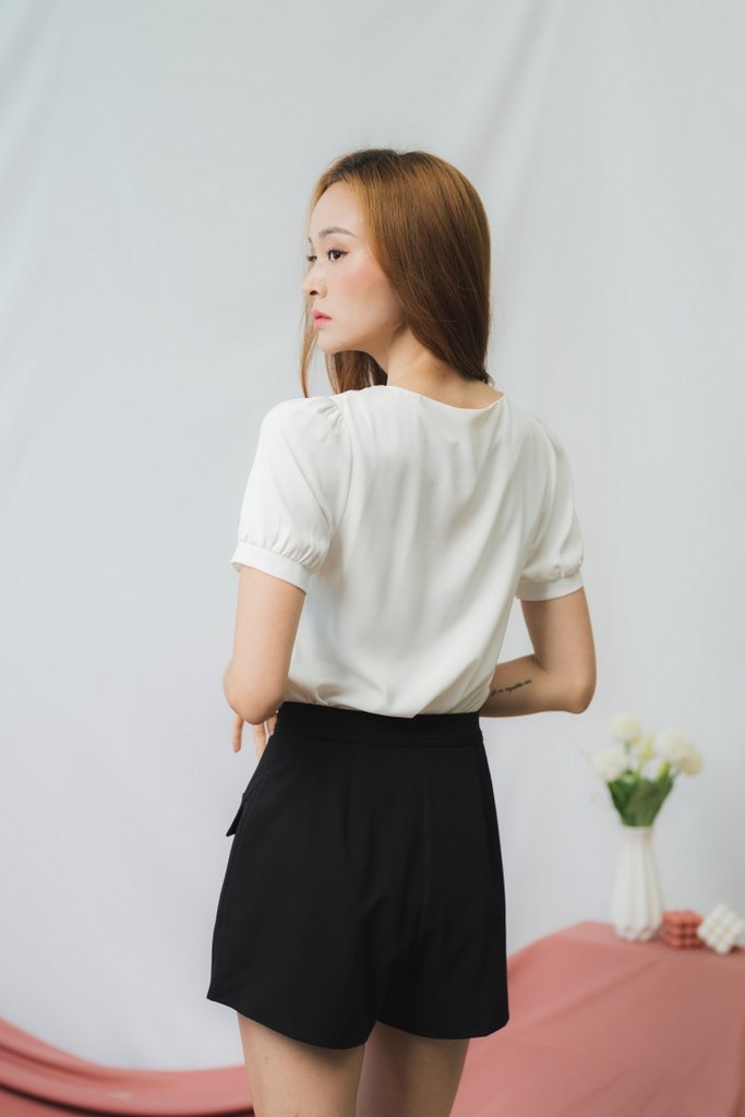Marcella High-Waisted Pocket Shorts in Black (XS)