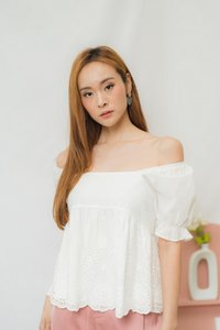 Ava Babydoll Floral Eyelet Top in White (XS)