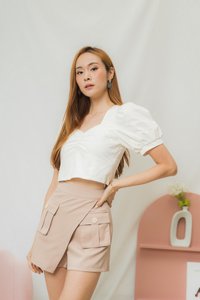 Briella Overlap Pocket Skorts in Khaki