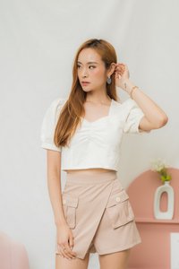 Briella Overlap Pocket Skorts in Khaki