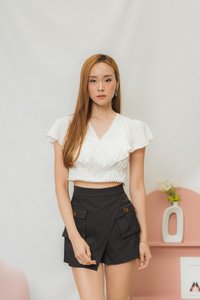 Briella Overlap Pocket Skorts in Black (XS)