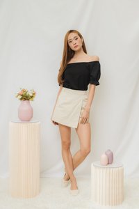 Zoe Basic Cotton Two-Way Top in Black (XS)