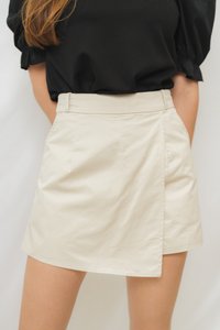 Aria Basic Overlap Skorts in Sand (XS)