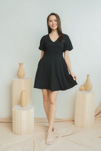 Claire Textured Puffed Sleeves Dress in Black (XS)