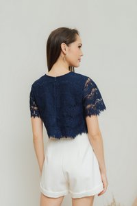 Rhianne Floral Lace Crop Top in Navy (XS)