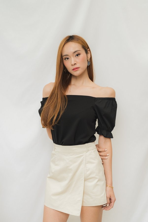 Aria Basic Overlap Skorts in Sand (XS)