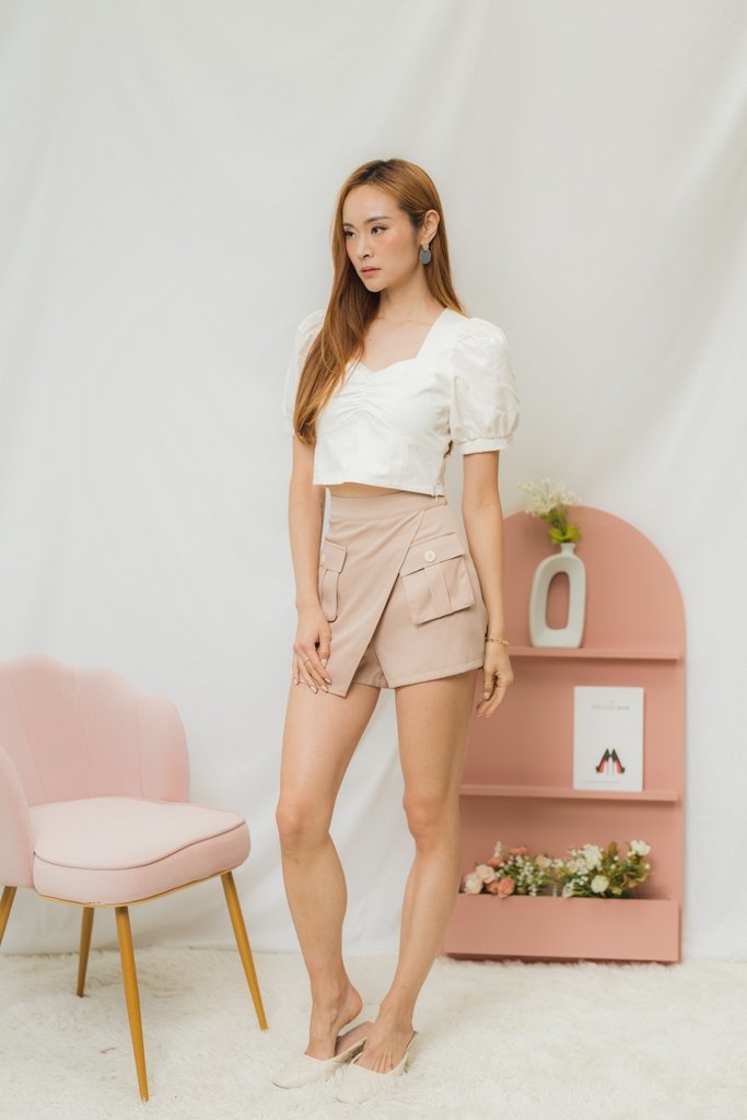 Briella Overlap Pocket Skorts in Khaki