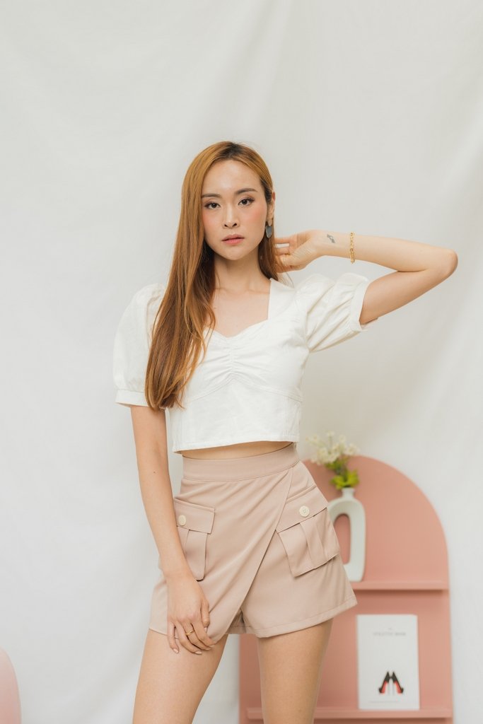 Briella Overlap Pocket Skorts in Khaki