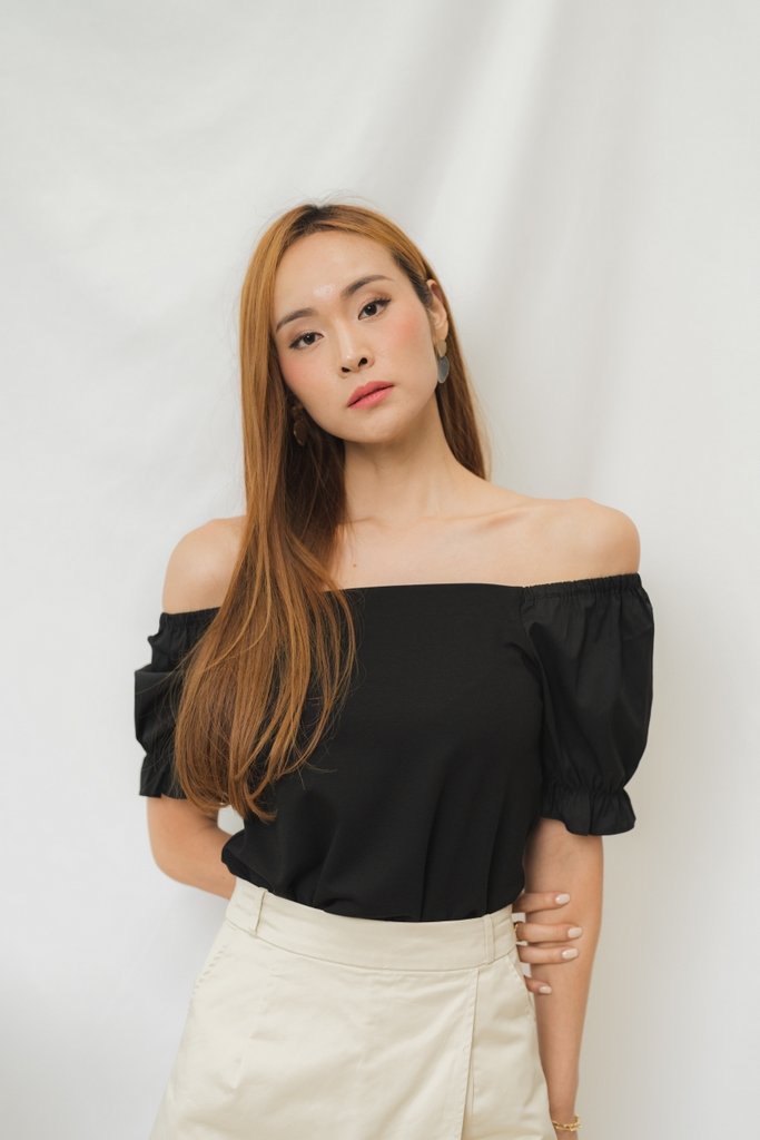 Zoe Basic Cotton Two-Way Top in Black (XS)