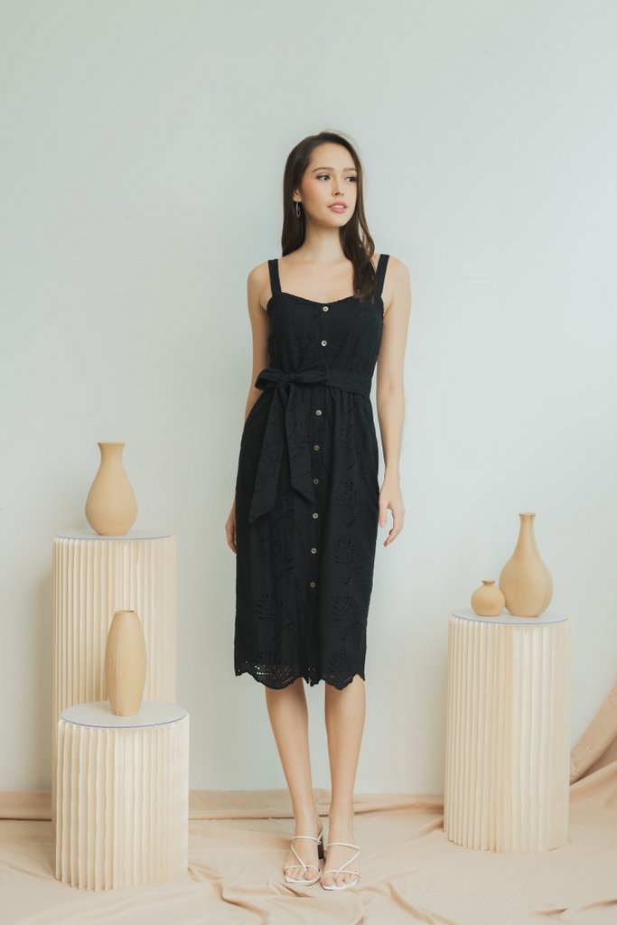 Franchesca Leafy Eyelet Midi Dress in Black (XS)