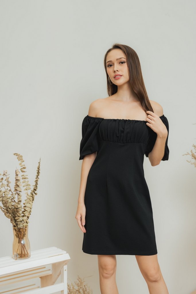 Gemma Two-Way Ruched Dress in Black (XS)