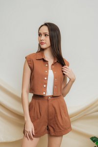Rylie Button Pocket Short in Brown (XS)