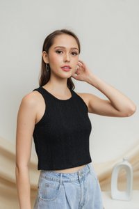 Alyssa Knit Crop Top in Black (XS)
