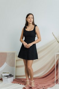 Carrie Broderie Tie Ribbon Dress in Black (XS)