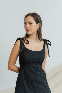 Carrie Broderie Tie Ribbon Dress in Black (XS)