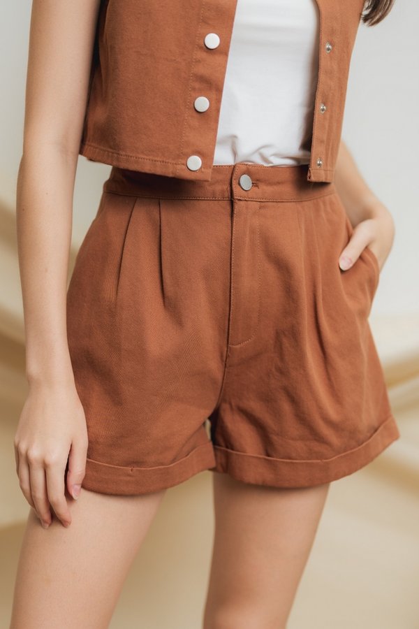 Rylie Button Pocket Short in Brown (XS)