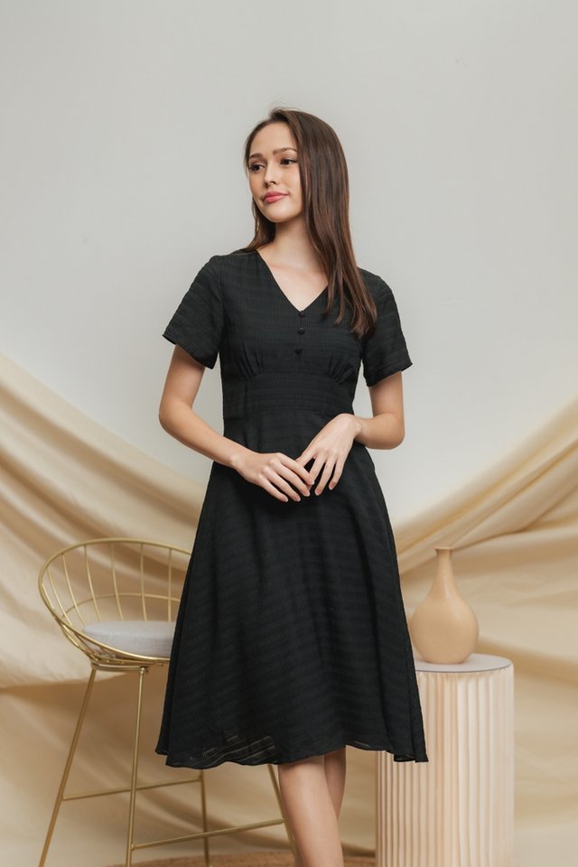 Dana Empire Textured Midi Dress in Black