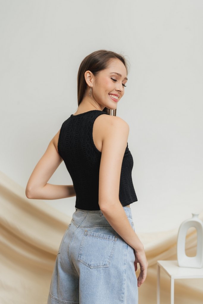 Alyssa Knit Crop Top in Black (XS)