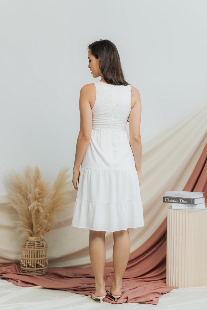 Carrie Eyelet Tiered Midi Dress in White (M)