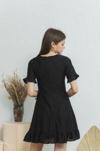 Jessica Textured Signature Ruffles Dress in Black (XS)