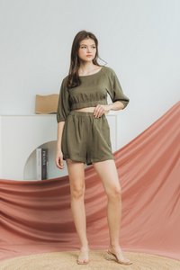 Miley Elastic Cotton Shorts in Olive (XS)