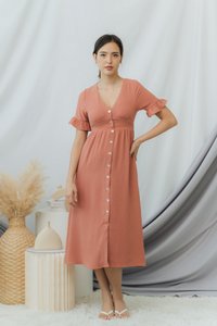 Sheron Empire Button Maxi Dress in Peach (XS)