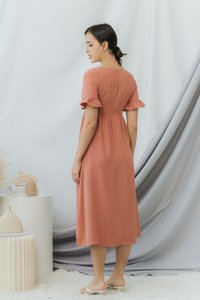 Sheron Empire Button Maxi Dress in Peach (XS)