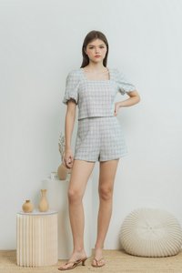 Loretta Tweed Shorts in White (XS)