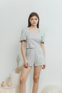 Loretta Tweed Shorts in White (XS)