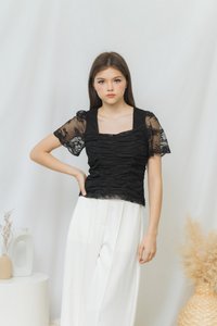 Kody Ruched Floral Laced Top in Black (XS)