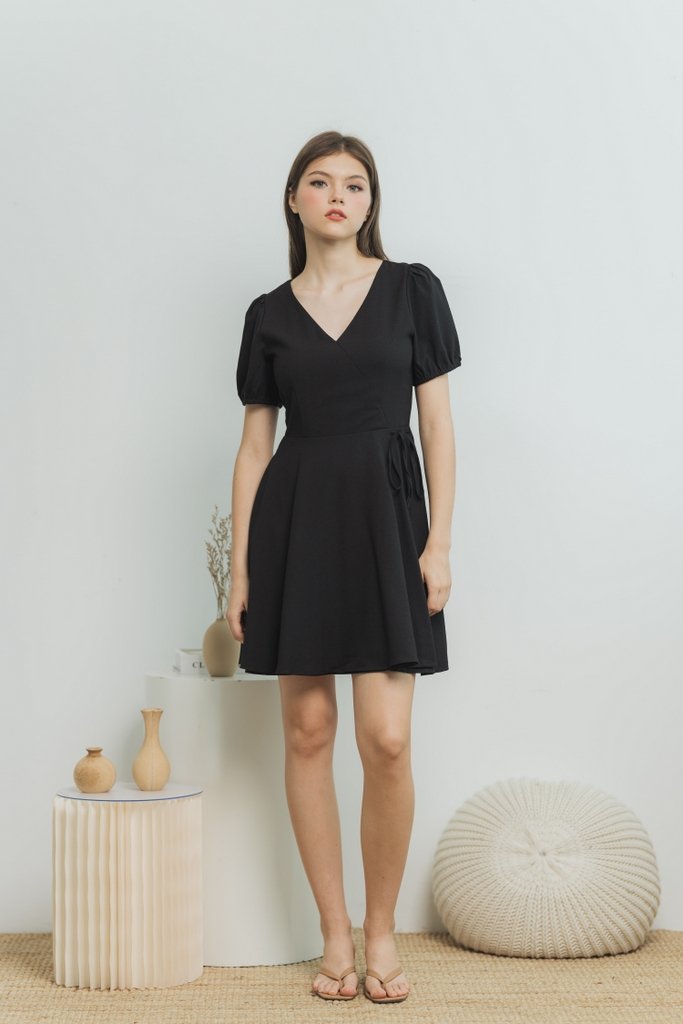 Ally V Neck Dress in Black (XS)