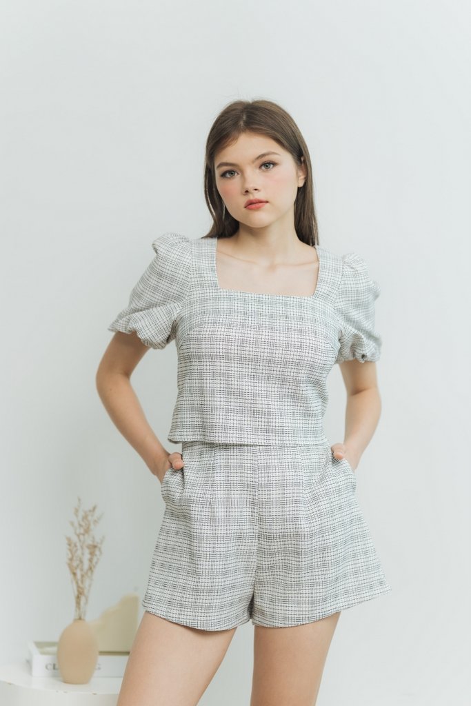 Loretta Tweed Shorts in White (XS)