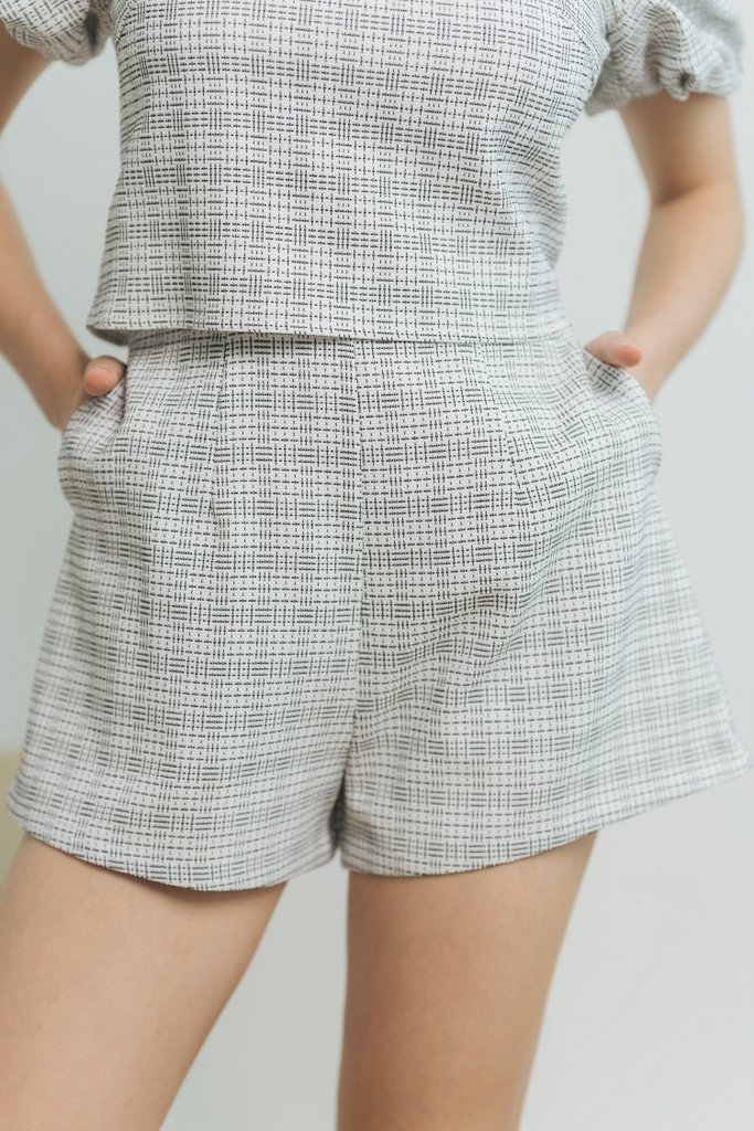 Loretta Tweed Shorts in White (XS)