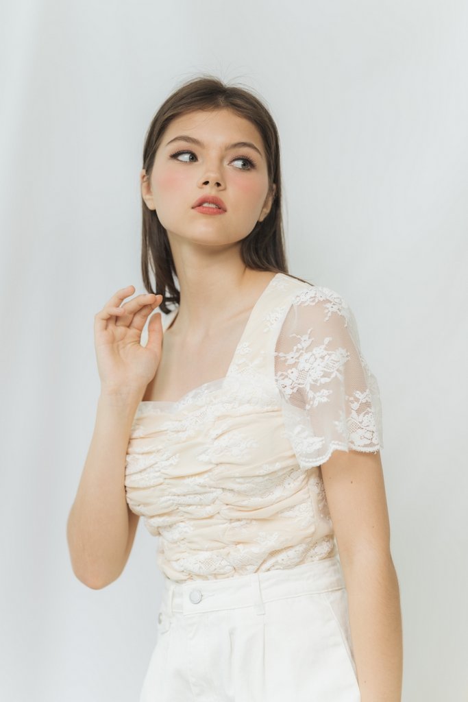 Kody Ruched Floral Laced Top in White