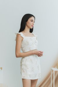Danice Floral Skorts in White (XS)