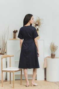 Kamilah Button Midi Dress in Navy(XS)