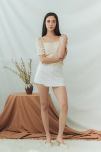Zooey Broidery Puffy Sleeves Top in Cream (XS)
