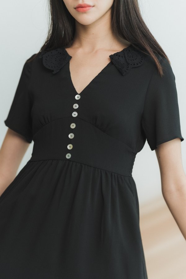 Wendy Eyelet Collar Dress in Black (XS)