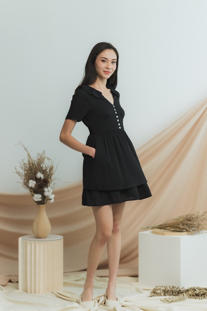 Wendy Eyelet Collar Dress in Black (XS)