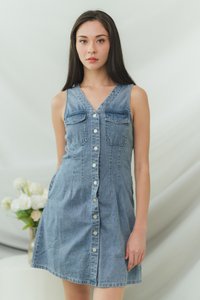Gale Denim Dress in Mid-Wash (XXL)