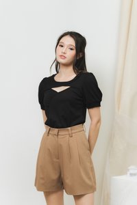 Kara Bermuda Shorts in Brown (XS)